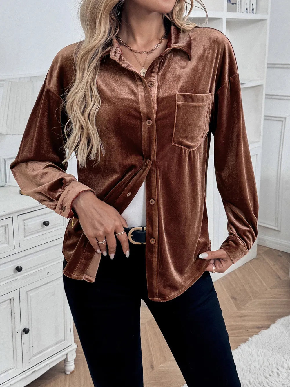 Classic Velvet Collared Button-down Long-sleeved Shirt