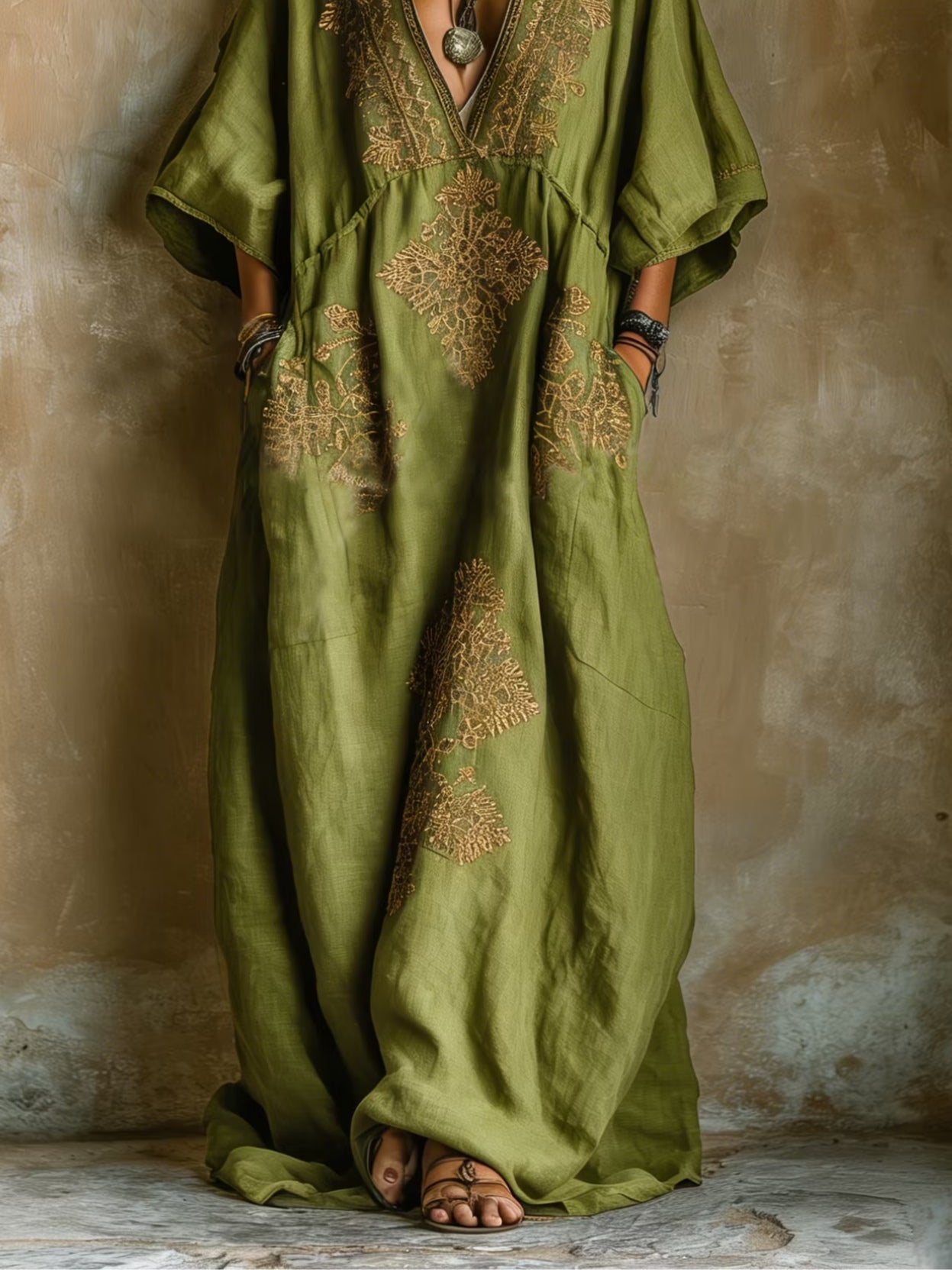 Grass Green And Gold Totem Print Loose-fitting Kaftan Maxi Dress